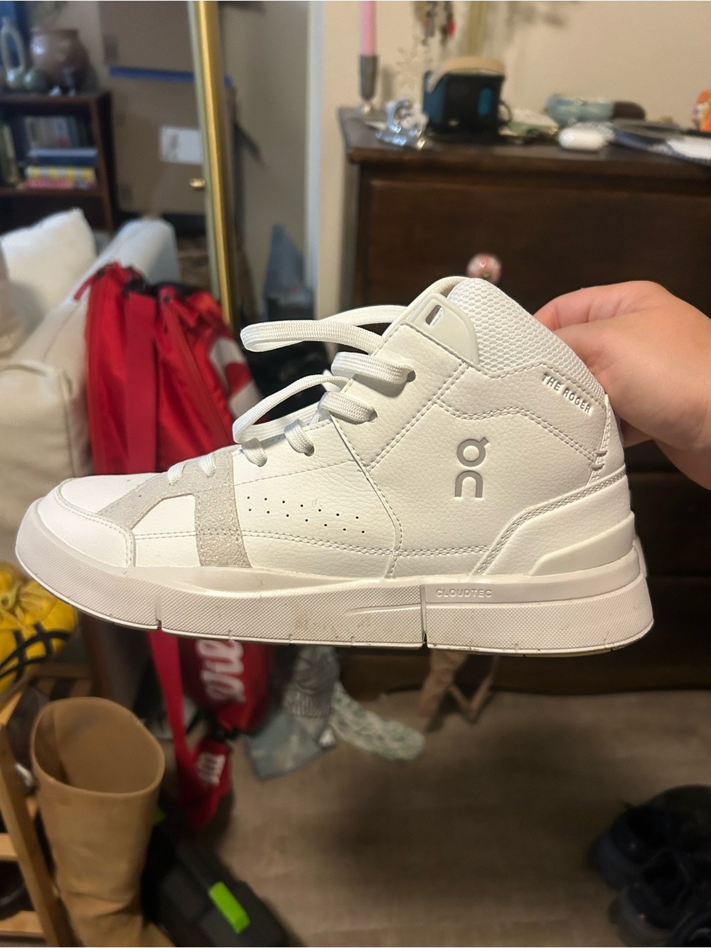 On Running Womens The Roger Shoe in White